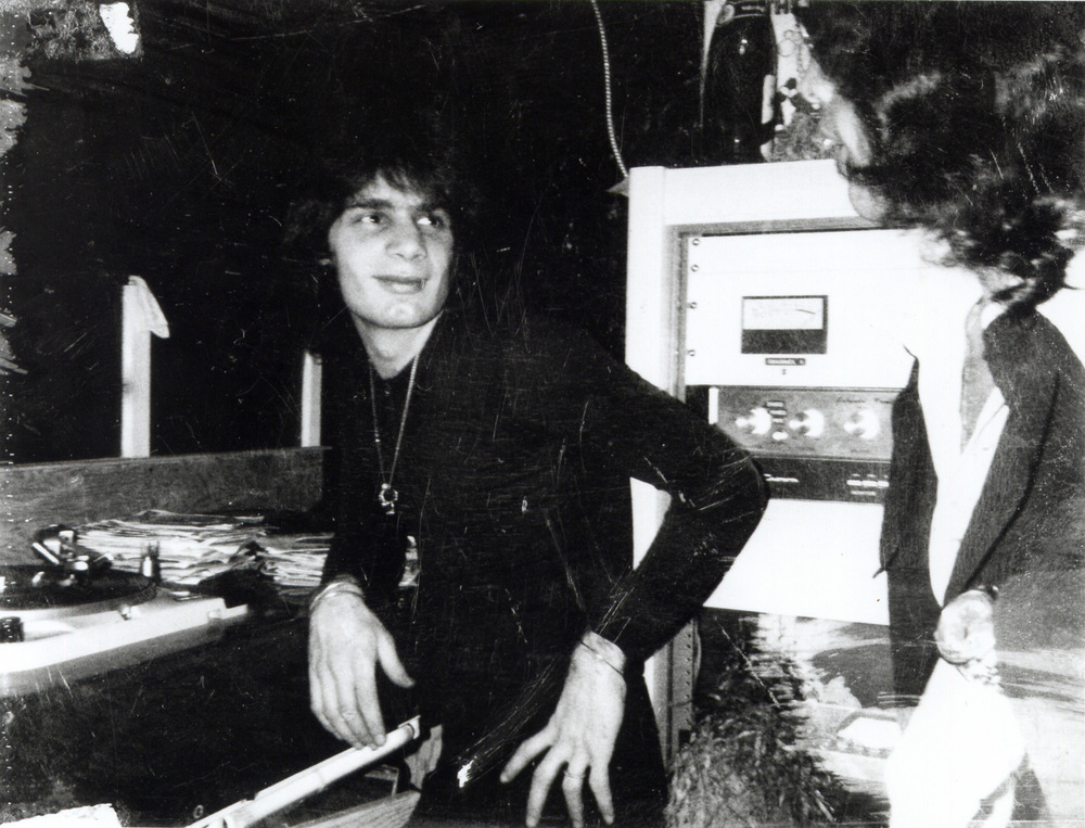 Диджей Фрэнсис Грассо первый кто в 1968 году сумел свести два трека