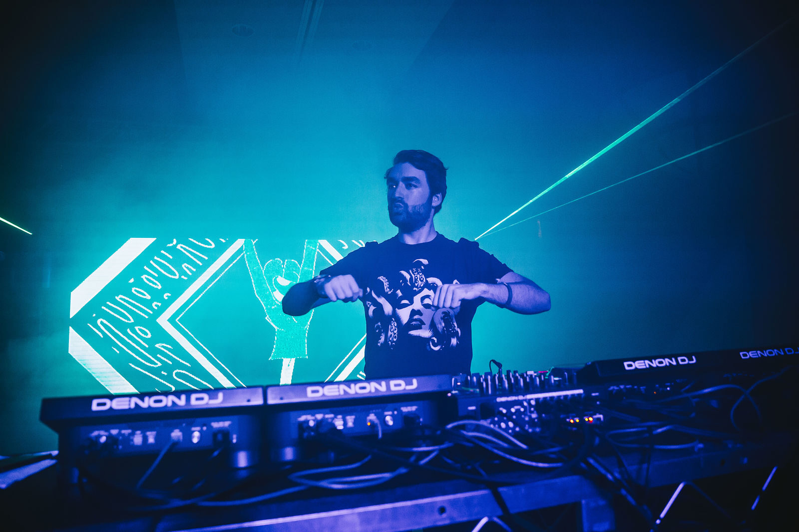 oliver_heldens37_website_image_nufi_standard