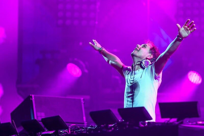 armin-van-buuren-arms-e1441994695457-2