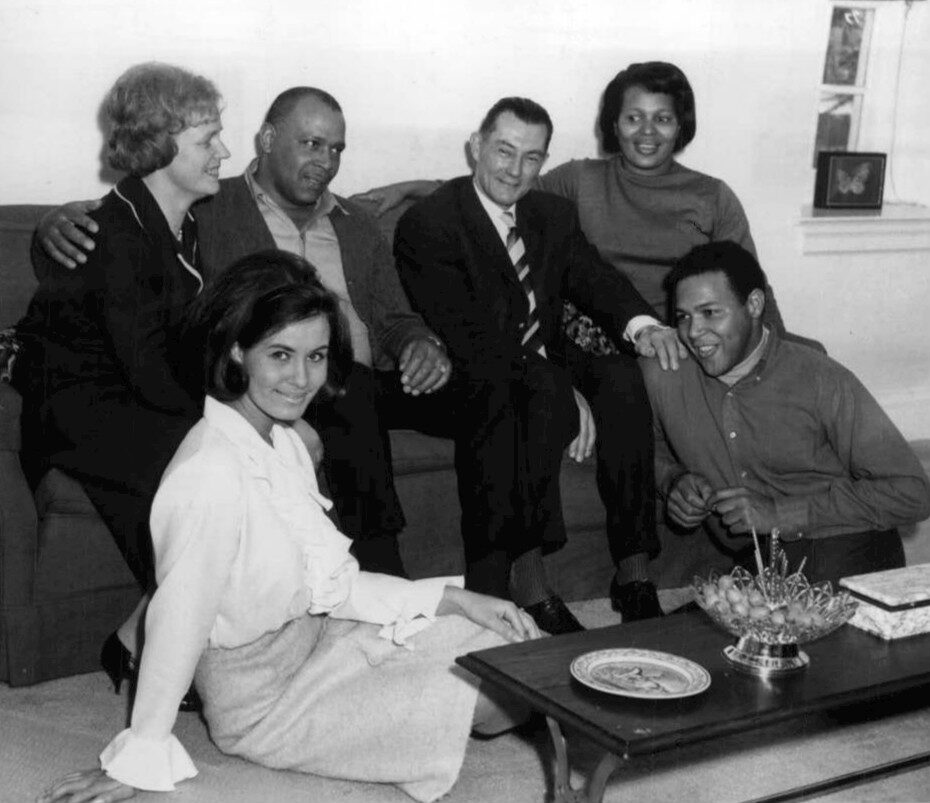 chubby_checker_with_fiancee_and_family_1963